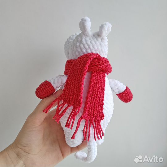 Мягкая игрушка Муми тролль в шарфе и варежках