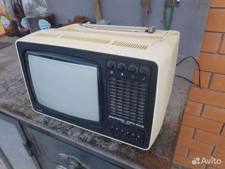 Телевизор Электроника 25тц-421Д