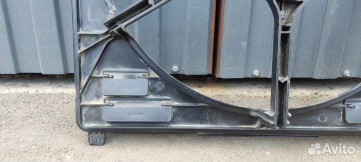 Диффузор вентилятора охлаждения Bmw X6 E71