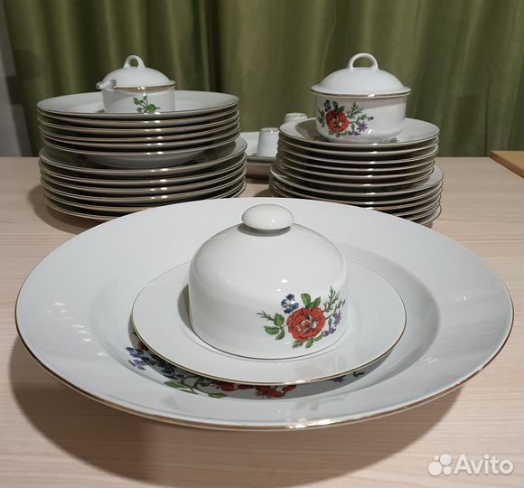 Столовый сервиз. 6 персон. Фарфор. Г Д Р