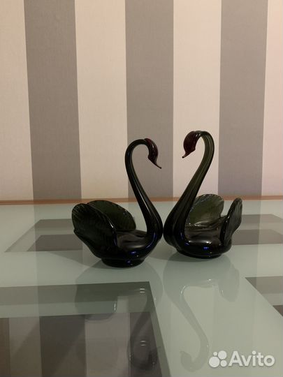 Украшение интерьера. Конфетница, лебеди, сливочник