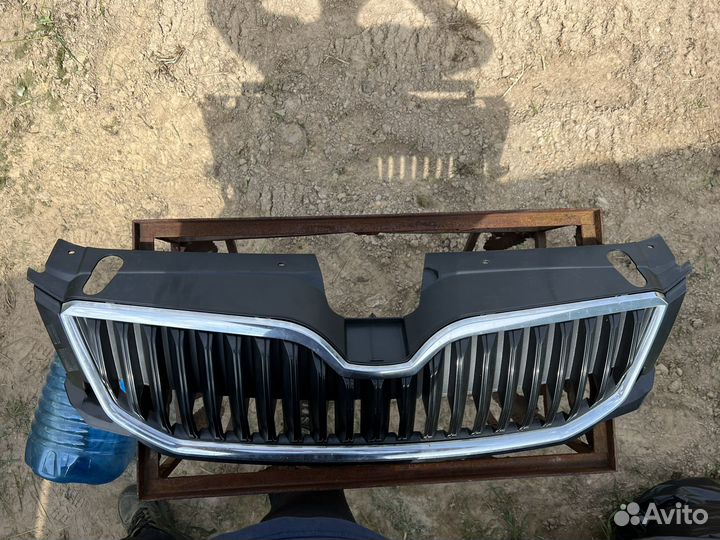 Решетка радиатора Skoda Octavia A7