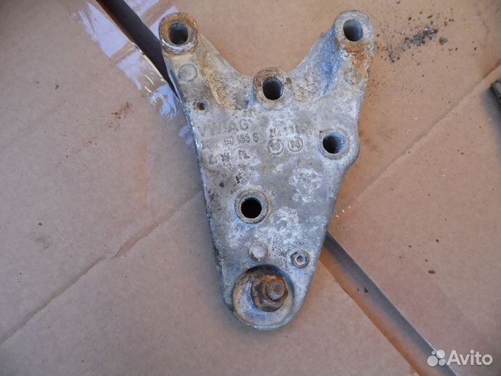 Кронштейн подушки двигателя фольксваген поло фабия