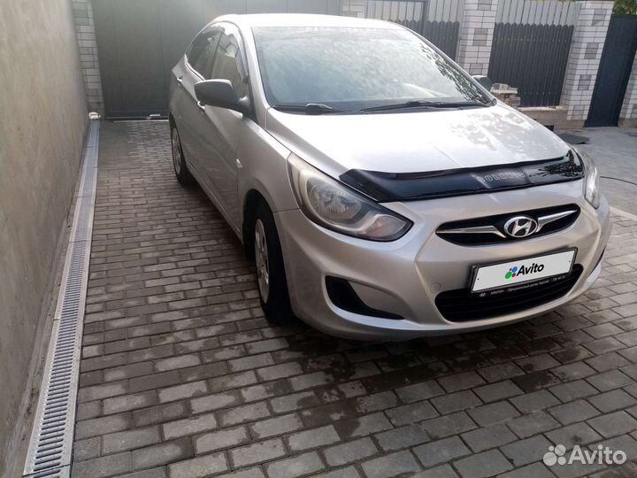 Hyundai Solaris 1.4 AT, 2012, 150 000 км