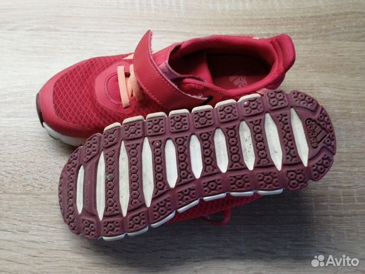 Кроссовки adidas