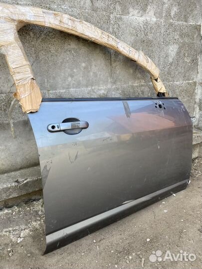 Дверь передняя правая nissan tiida с11 с 04-г.в