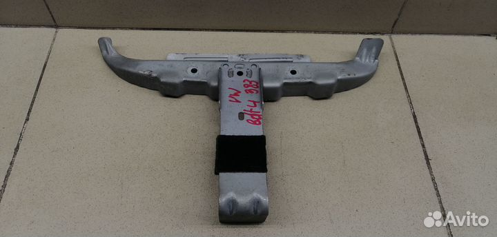 Кронштейн (сопут. товар) Golf IV/Bora 1997-2005