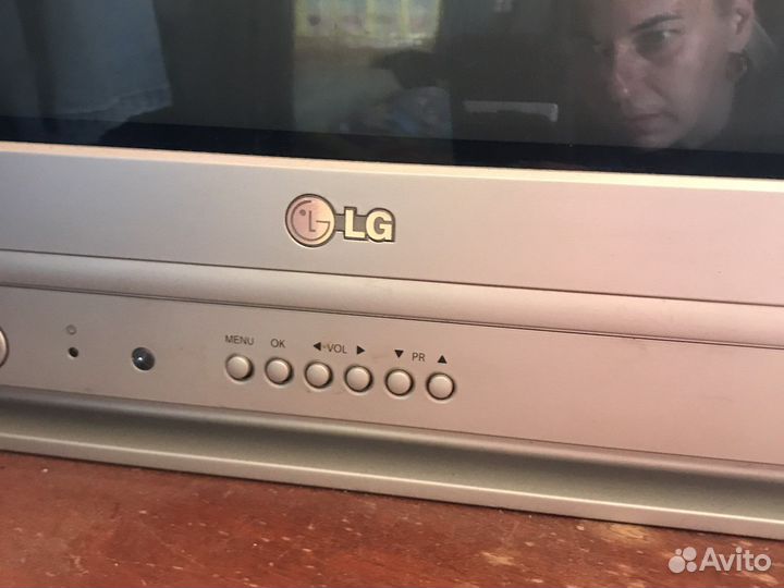 Телевизор бу LG