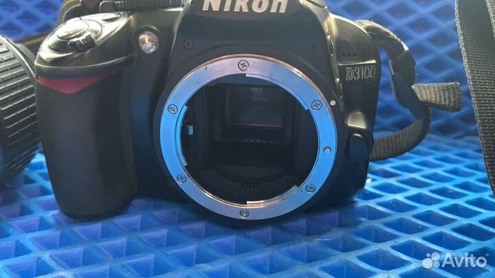 Цифровой фотоаппарат Nikon D3100