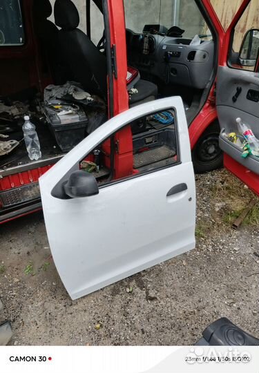 Renault logan 2 2016 двери леве