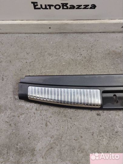 Пластик замка багажника Mercedes W164