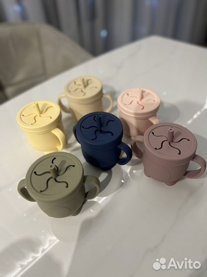 Поильник непроливайка с трубочкой новый