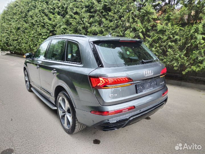 Audi Q7 3.0 AT, 2022