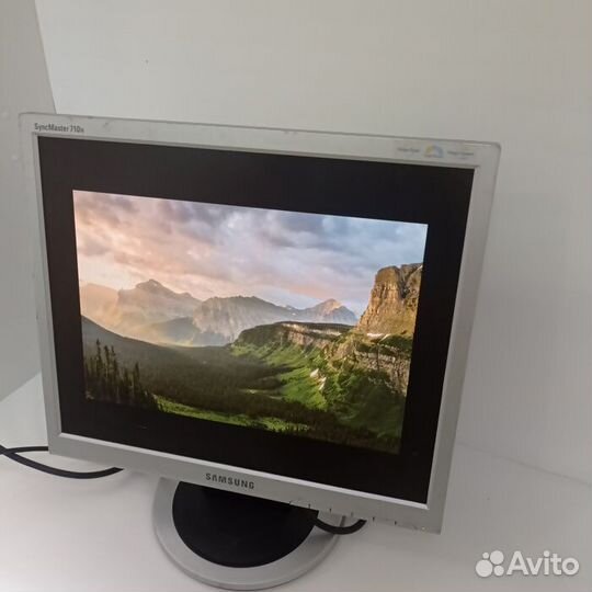 Монитор Samsung 710N (Рассрочка /Т4)