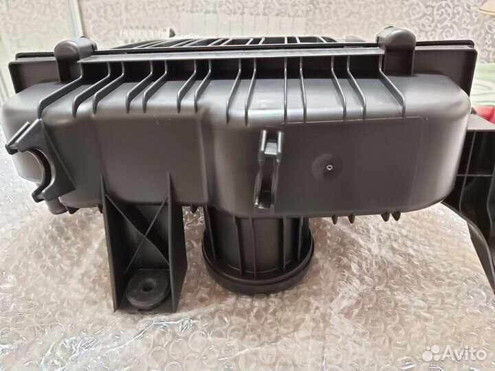 Корпус воздушного фильтра логан,лада пр Румыния