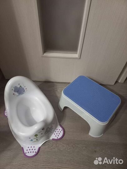 Горшок детский и стул-подножка