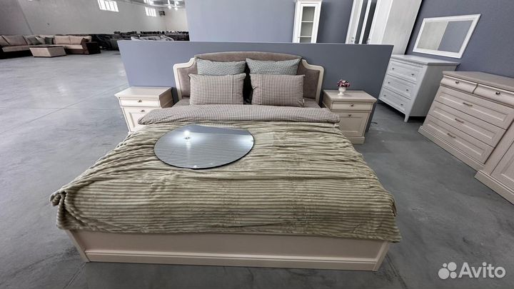 Спальный гарнитур Сиена 5 ти дверная