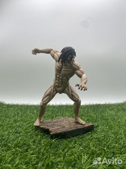 Эрен Атака титанов фигурка
