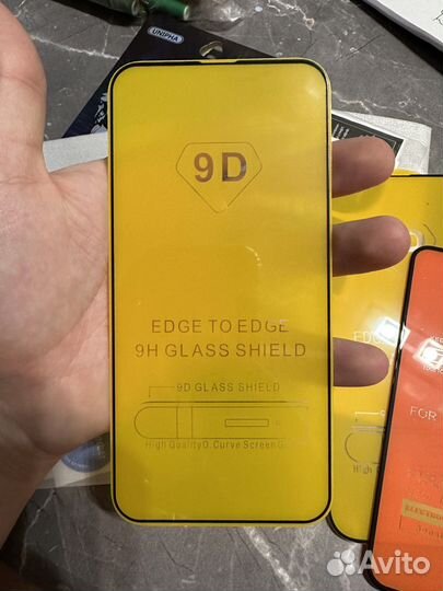 Защитные стекла на iPhone