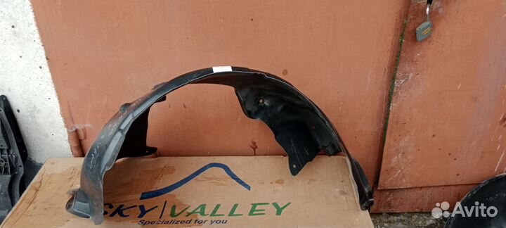 Подкрылок Dong Feng Glory Передний Правый