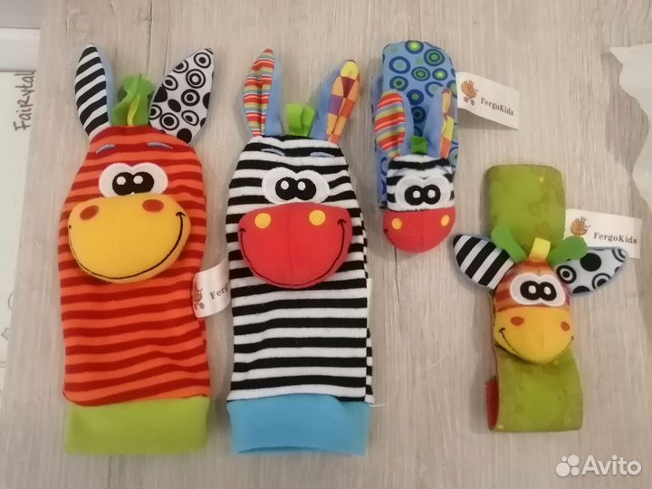 Игрушки. Набор погремушек для новорожденных