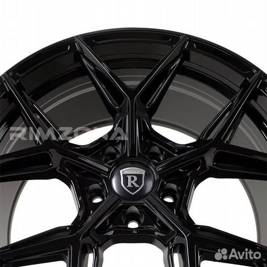 Литой диск sakura wheels R19 5x112