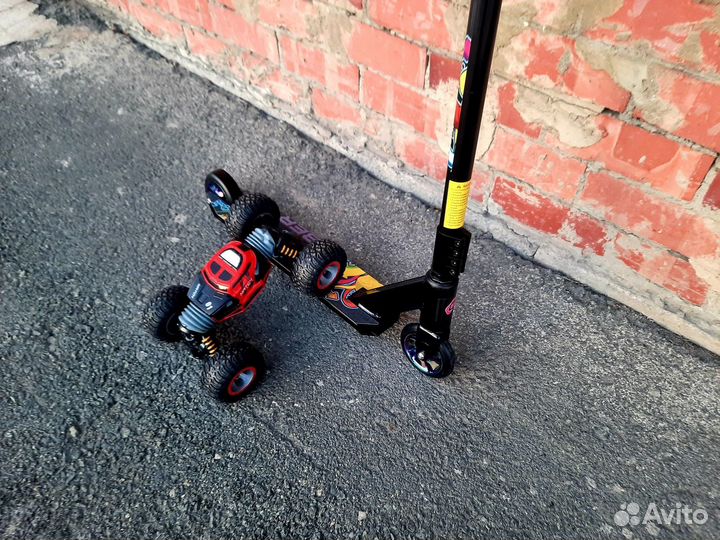 Трюковой самокат