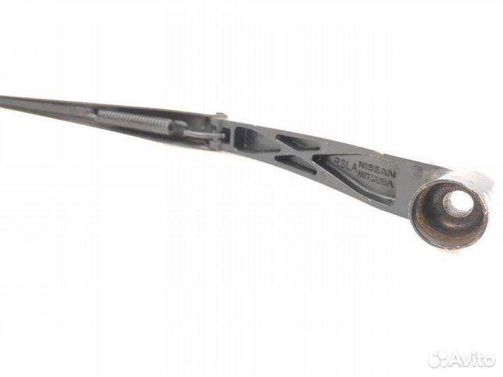 Поводок стеклоочистителя передний правый Nissan
