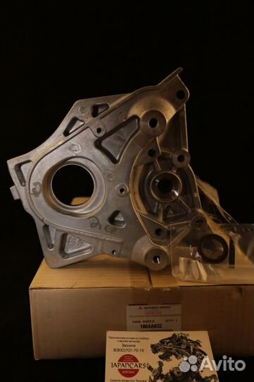 Передняя крышка блока цилиндров Mitsubishi 4D56