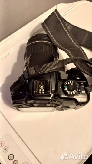 Зеркальный фотоаппарат Canon EOS