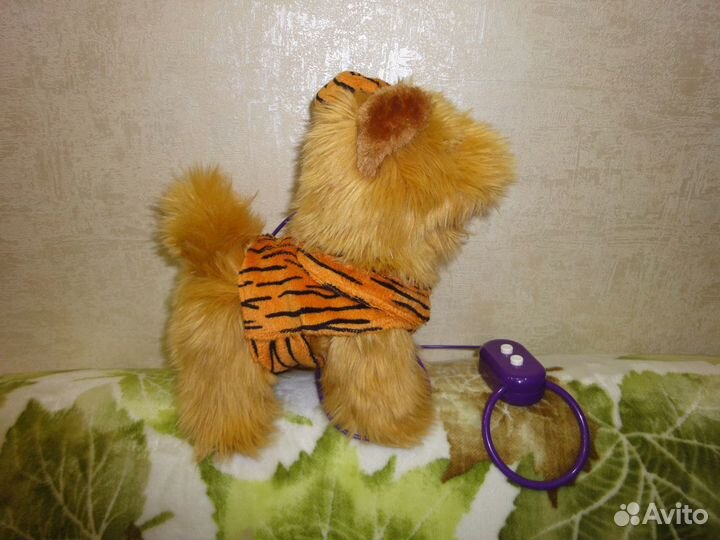 Собака интерактивная (ходит, гавкает)