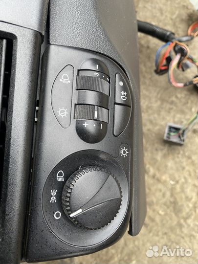 Панель торпеда приора 2