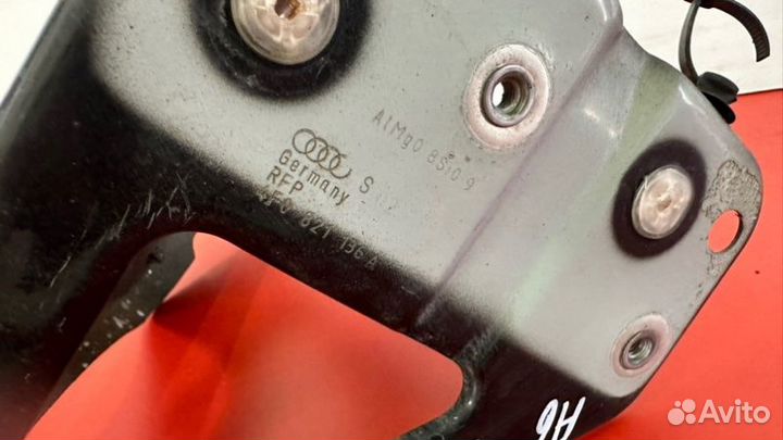 Кронштейн Крепления крыла передний правый Audi A6