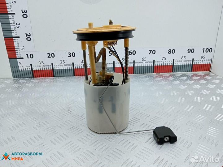 Насос топливный Volkswagen Passat B6 2009