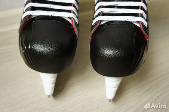 Коньки хоккейные Bauer Vapor X2.7 SR10D