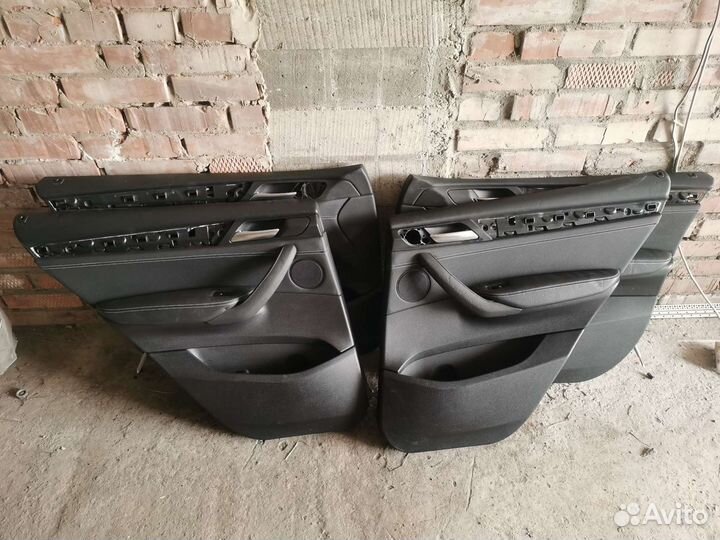 Дверные карты обшивки кожа на BMW X3 F25