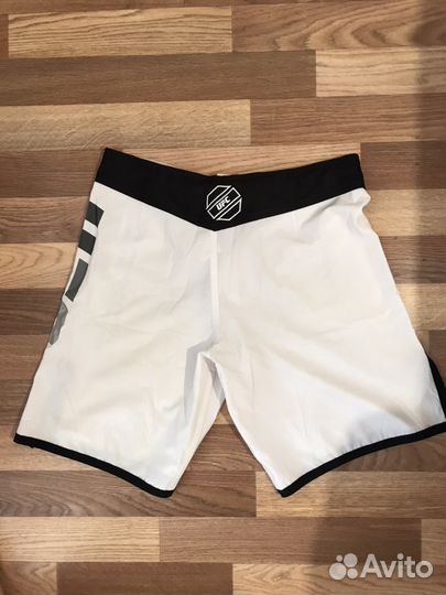 Комплект бойцовской экипировки UFC