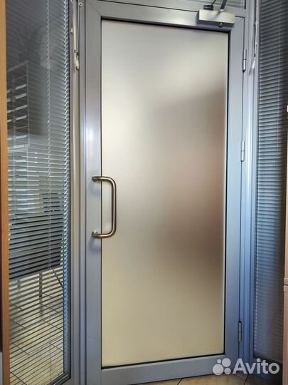 Алюминиевые двери