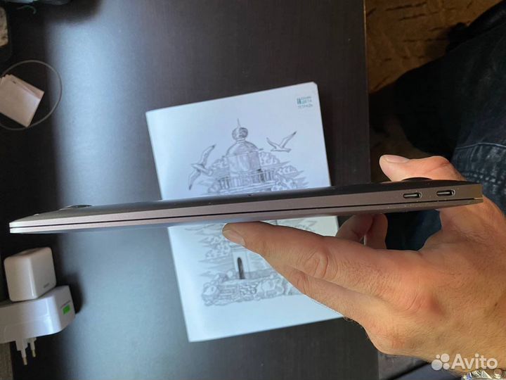 Apple Macbook Air 13 2020 m1 8 256 рст