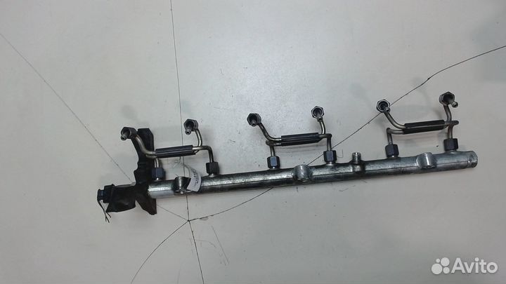 Рампа топливная BMW 5 E39, 2001