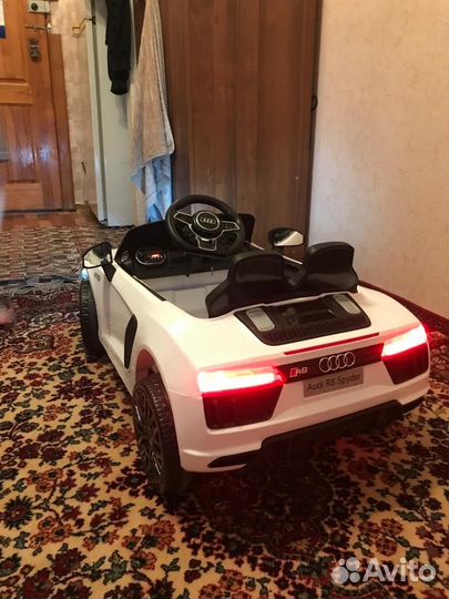 Детский электромобиль