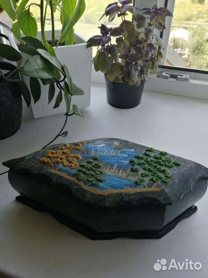 Малахитовая шкатулка