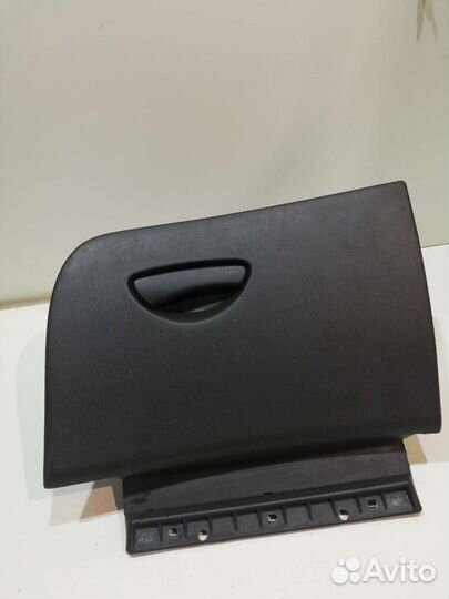 Ford focus 1 бардачок