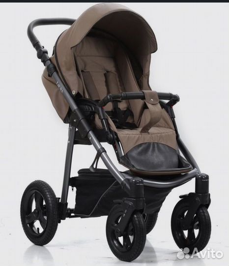 Коляска 2 в 1 Legacy Laura