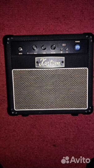 Комплект: Электрогитара+комбик