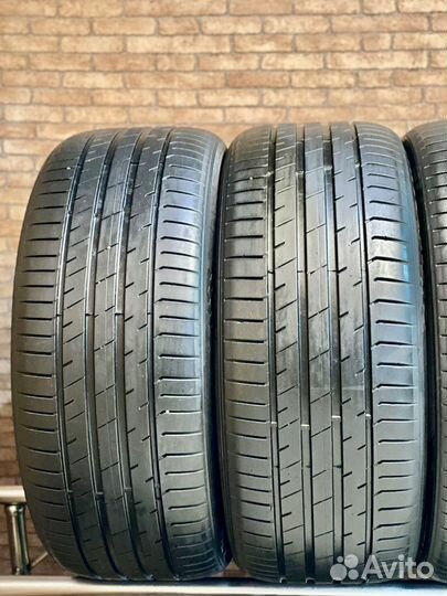 Delinte DS7 Sport 275/40 R22