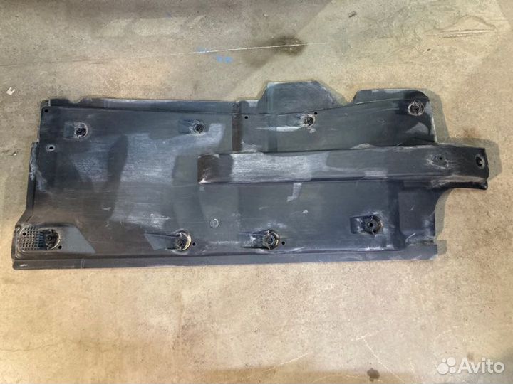 Защита антигравийная левая Volkswagen Polo