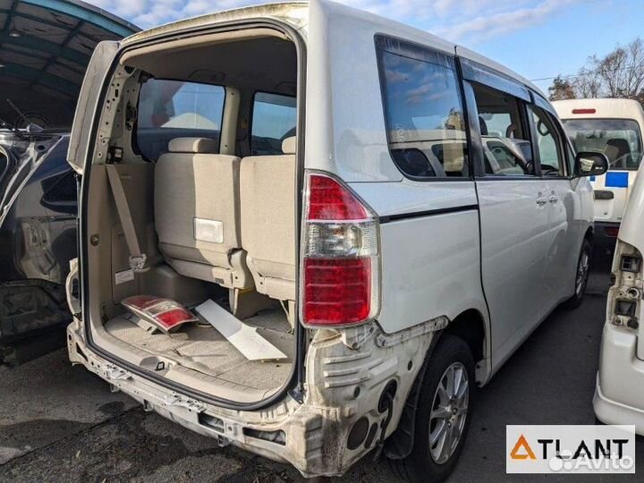 Ступица задняя правая toyota noah