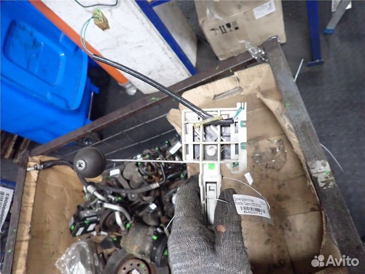 Датчик уровня топлива Porsche Cayenne, 2004