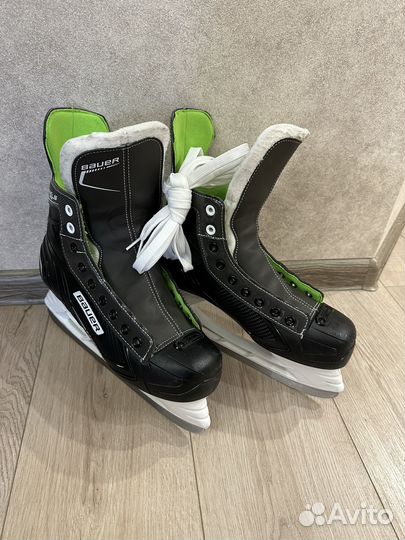 Хоккейные коньки bauer